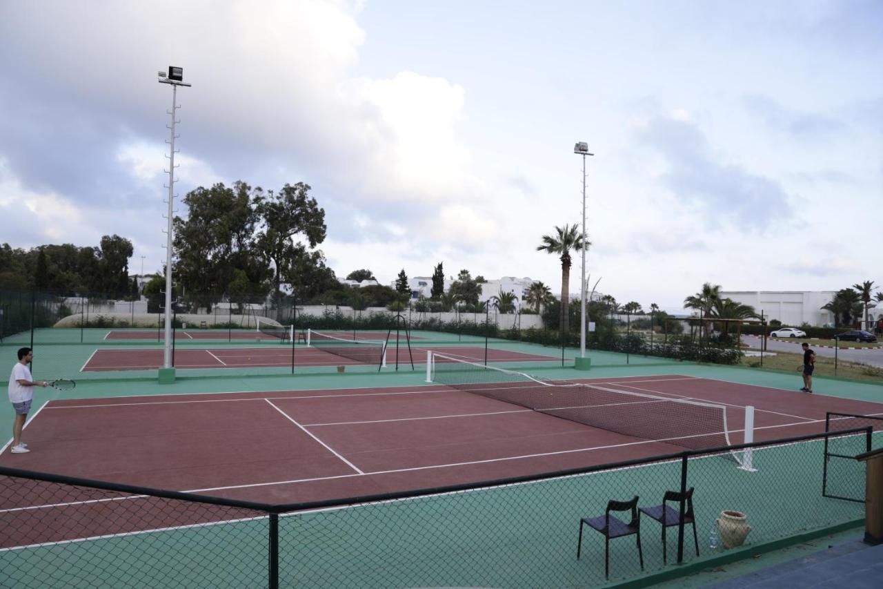 The Mirage Resort & Spa Hammamet Luaran gambar Tennis courts at the La Jolla Tennis Club